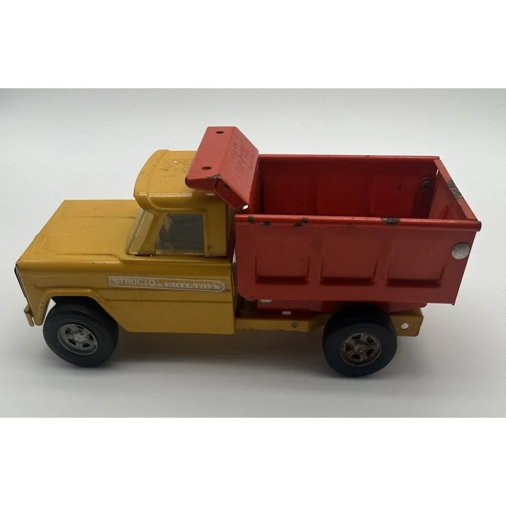 STRUCTO BY ERTL PRESSED STEEL DUMP TRUCK YELLOW RED VINTAGE TOY